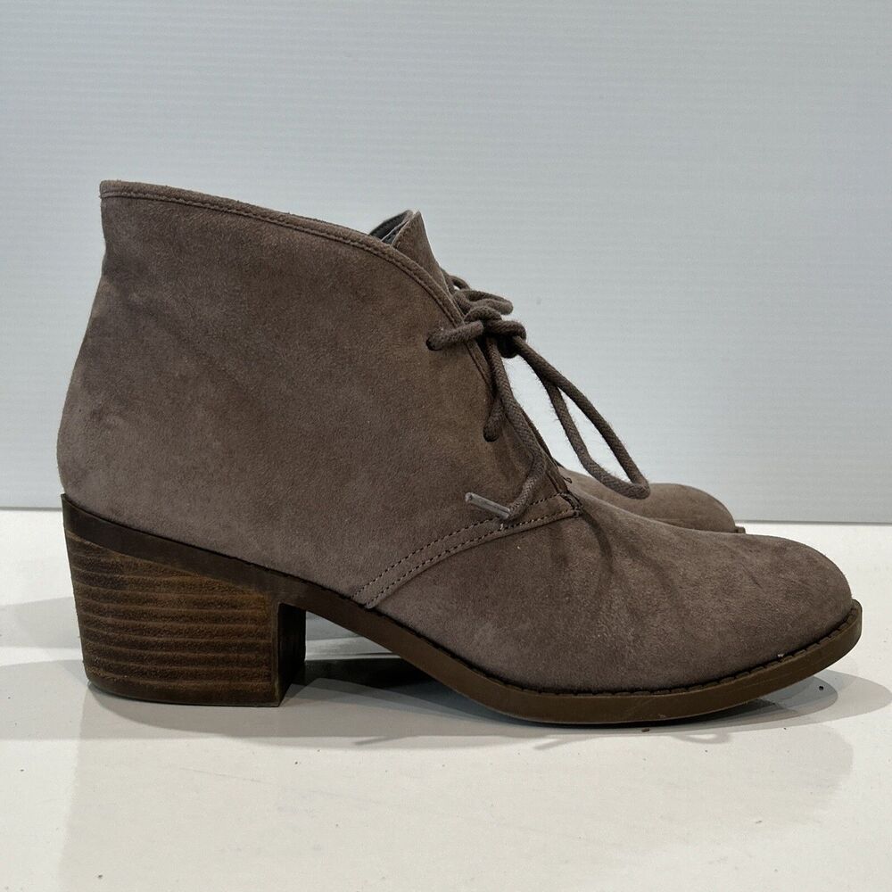 Carlos Santana Ankle Booties 9 Vegan Suede Stacked Heel Graham Tan Fashion Boots